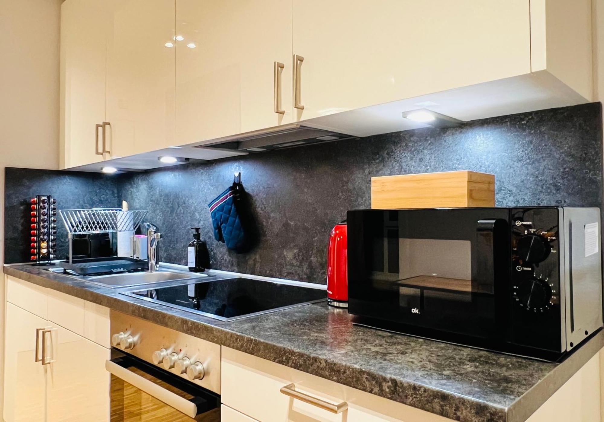 Stylish Apartment Naehe Hbf-Tiefgarage-Lift Hannover Ngoại thất bức ảnh